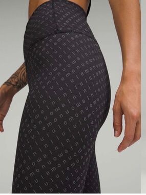 🖤Lululemon Wunder Train High-Rise Tight 25"
Mirrorify Black Multi SZ 10